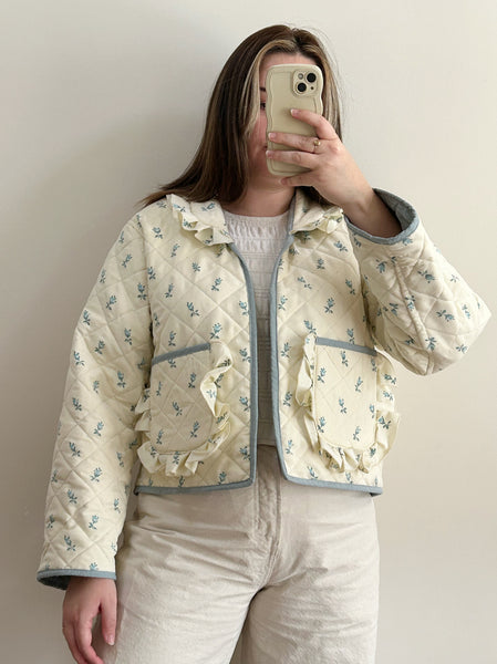 Floral Quilt Jacket - Cream & Blue - Reversible - Hand Made - (S/M)