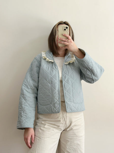 Floral Quilt Jacket - Cream & Blue - Reversible - Hand Made - (S/M)